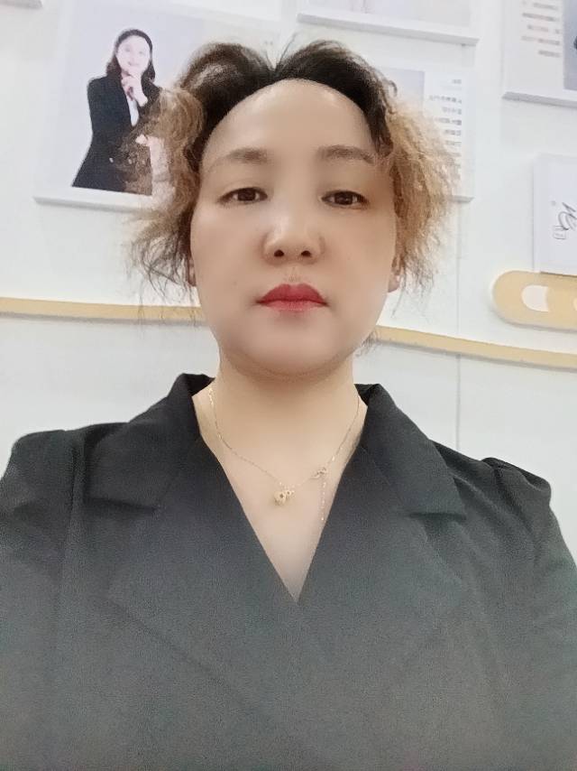 李阿姨照片