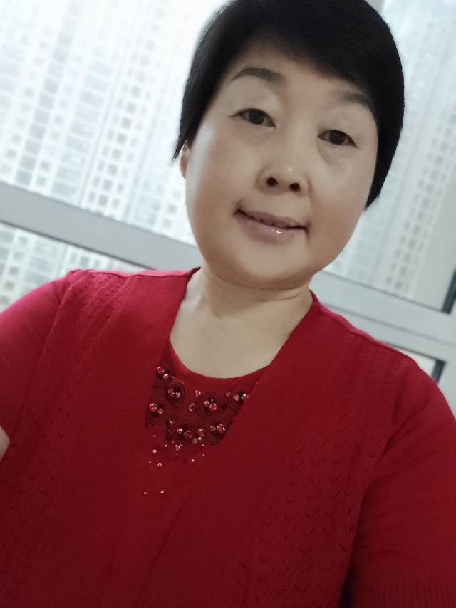 靳阿姨照片