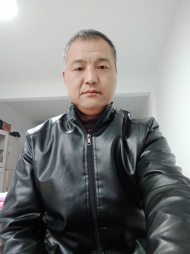 孟护工照片