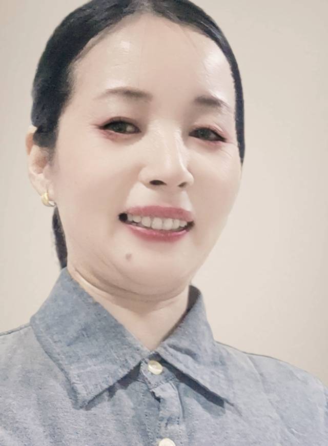 阿姨资料照片