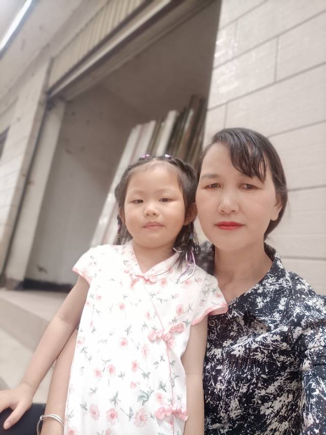 阮护工照片
