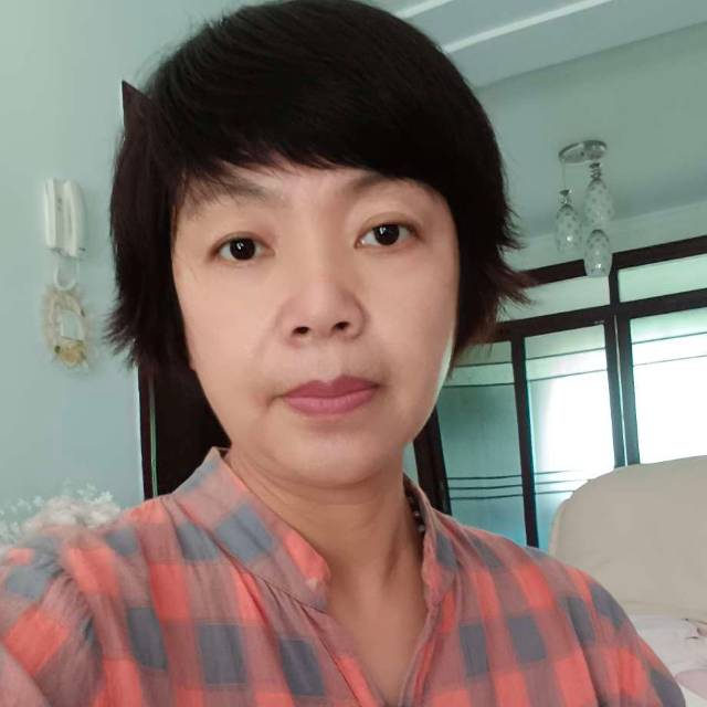 万阿姨照片