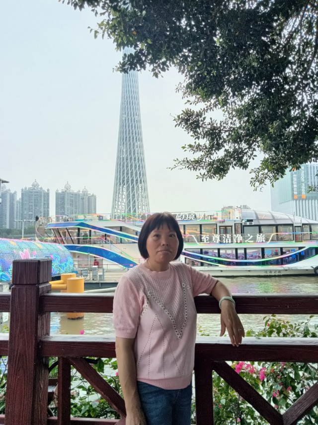 李阿姨照片