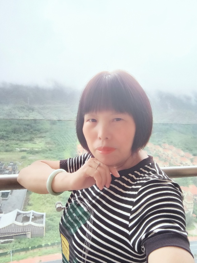 李阿姨照片