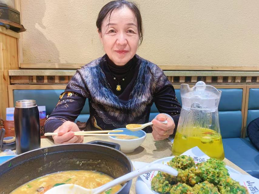 郝阿姨照片