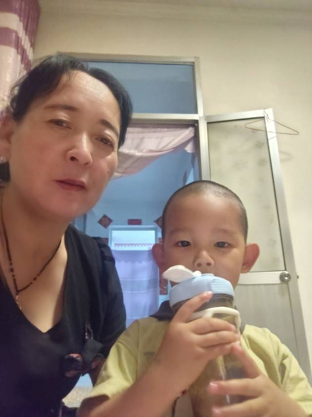 阿姨资料照片