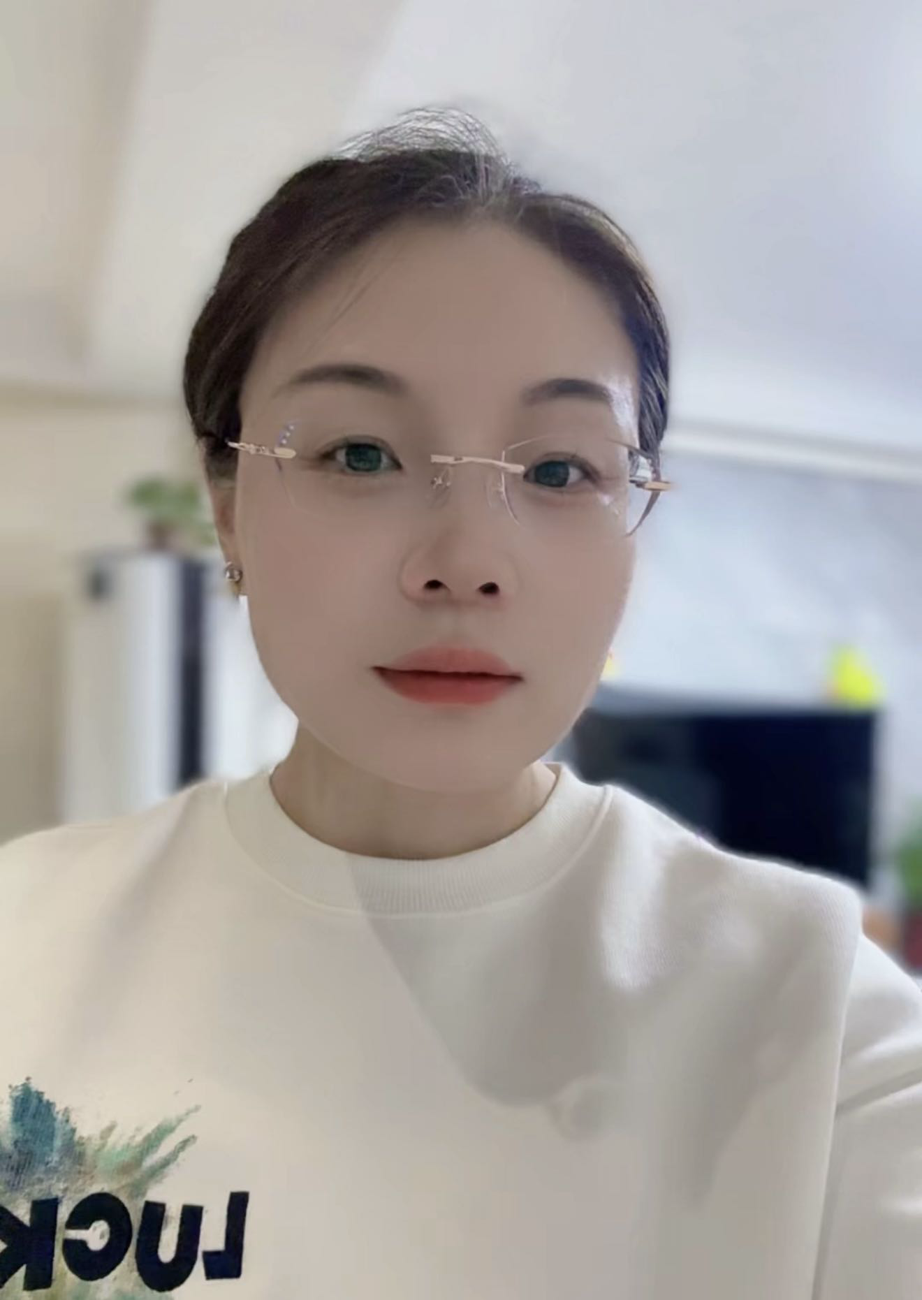 阿姨资料照片