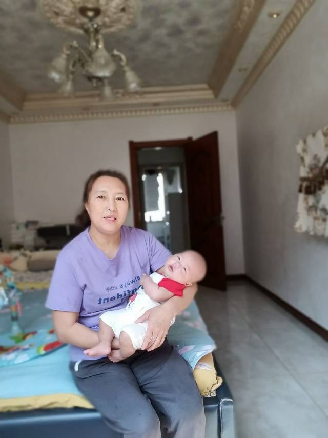 张阿姨照片