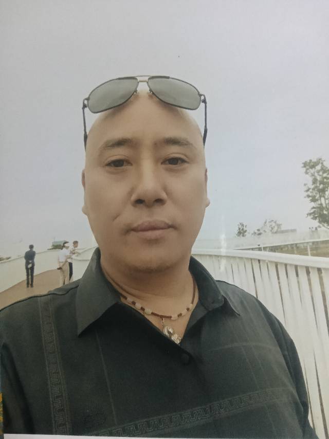 何阿姨照片