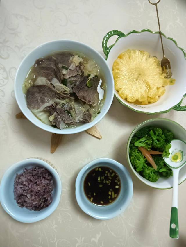 周阿姨照片