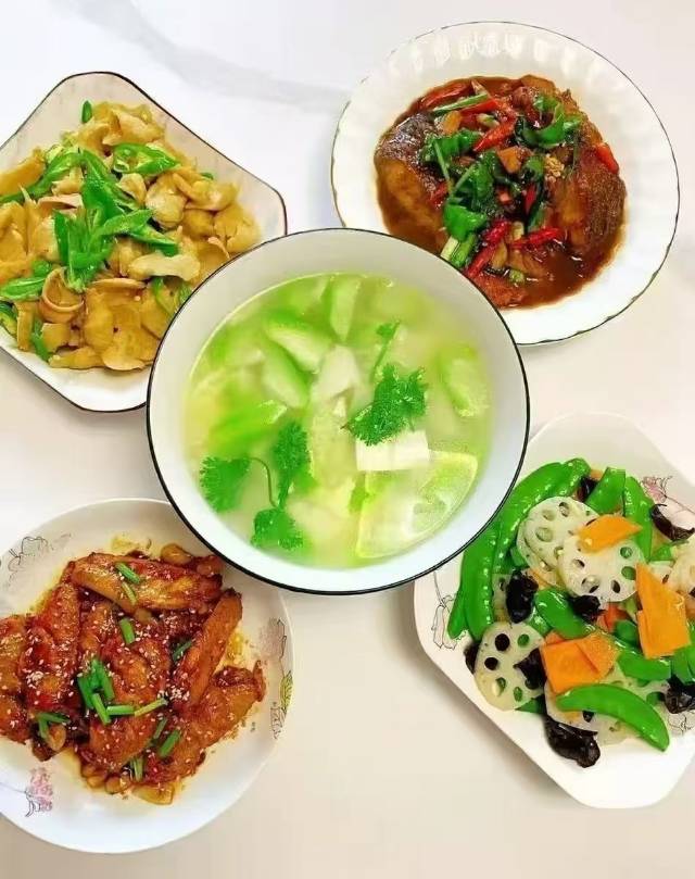 彭阿姨照片
