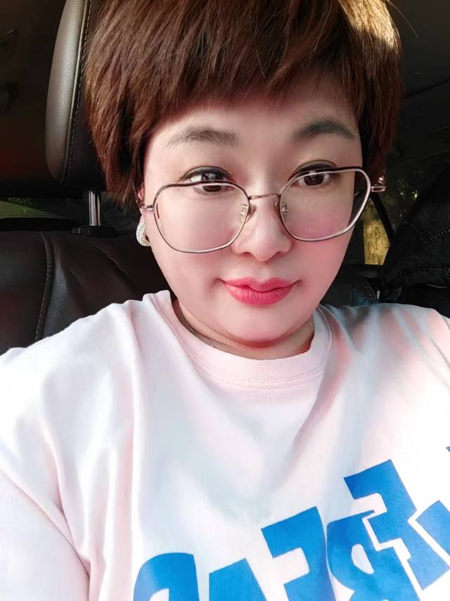 秀护工照片