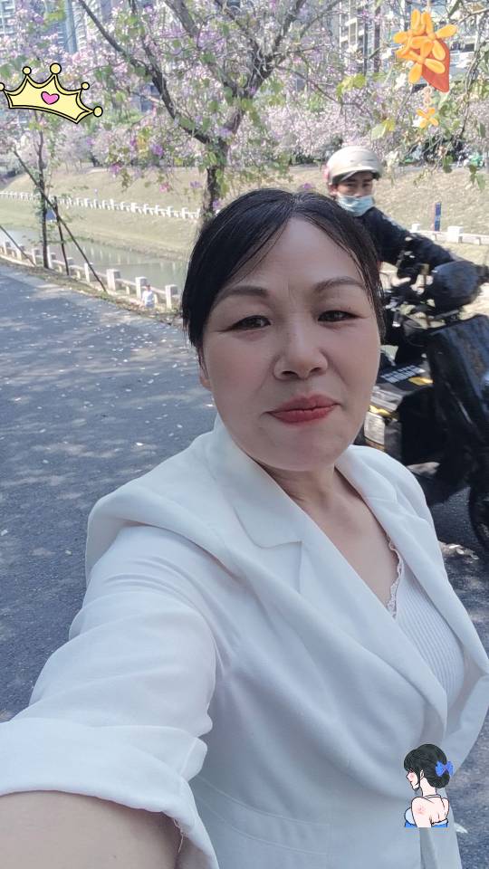 向阿姨照片
