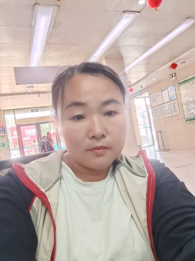 张护工照片