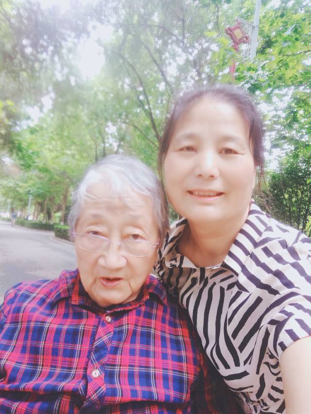 赵阿姨照片