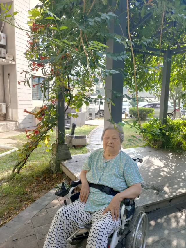 赵阿姨照片