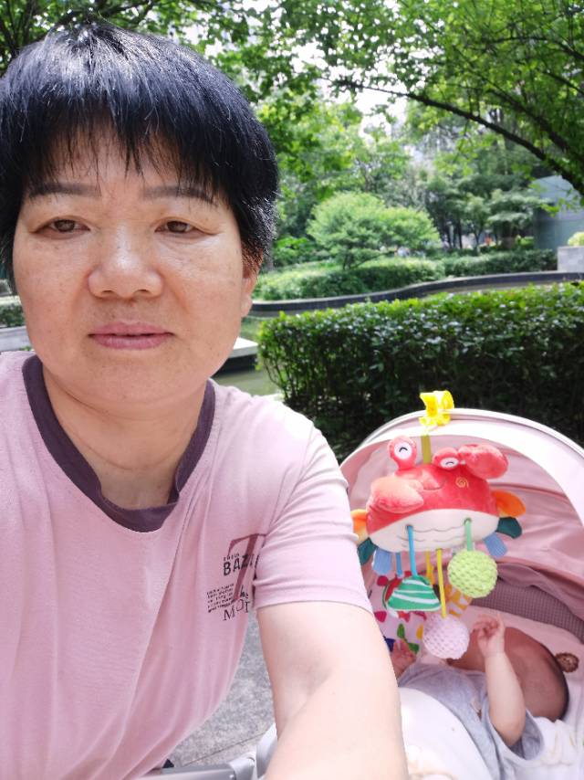 杨阿姨照片