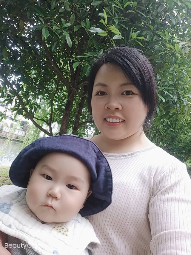 周护工照片