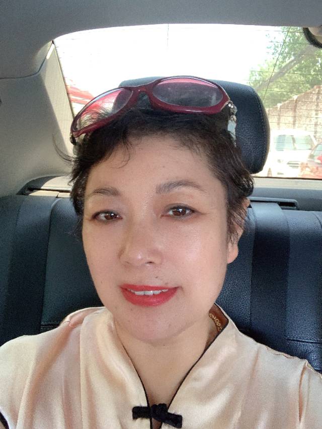 阿姨照片