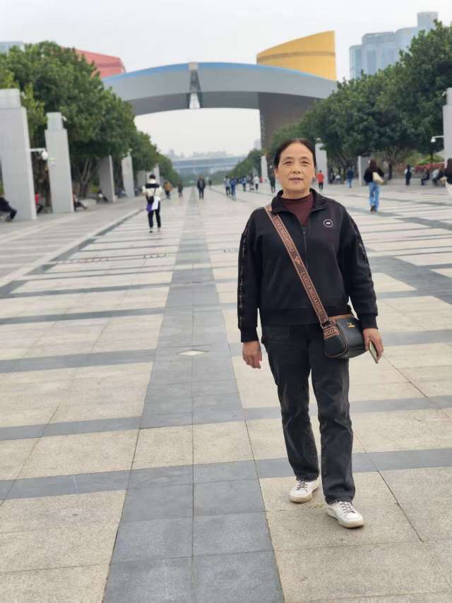 占护工照片