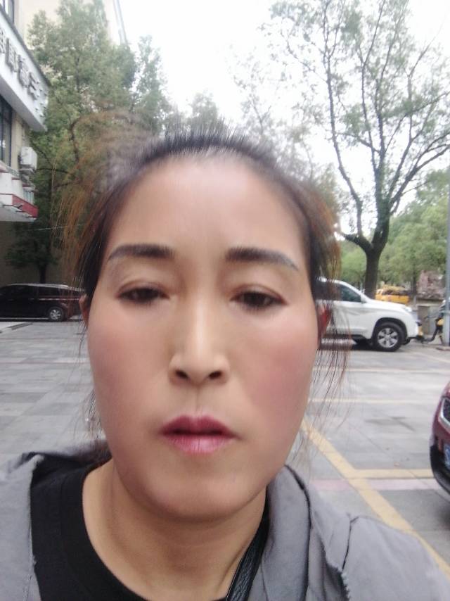 谭阿姨照片