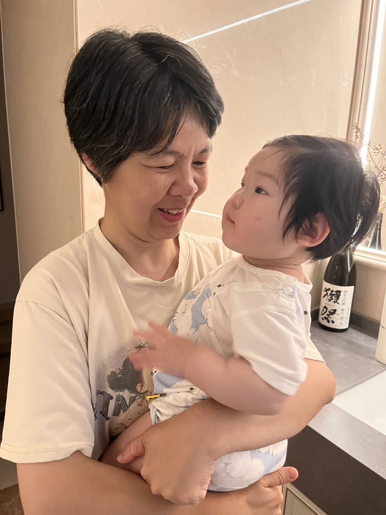 阿姨资料照片