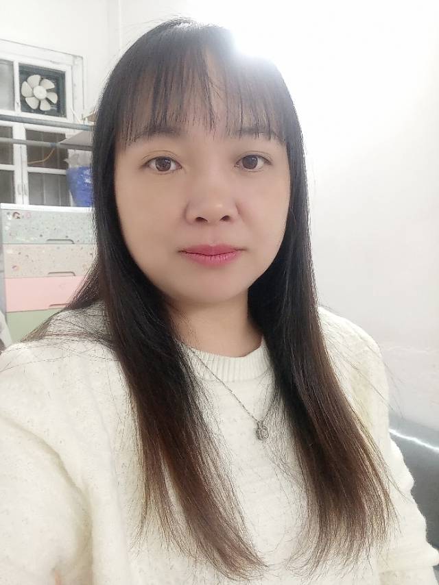 余阿姨照片