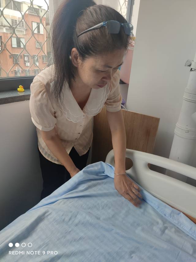 玲阿姨照片