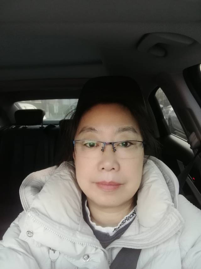 何护工照片