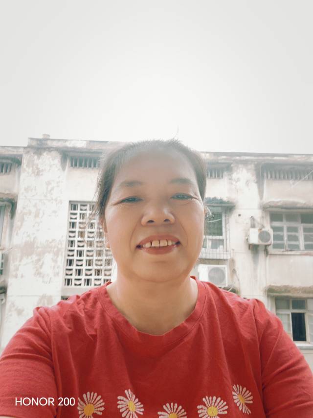陈阿姨照片