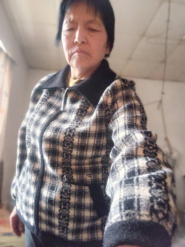 张阿姨照片