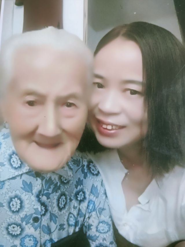 何护工照片