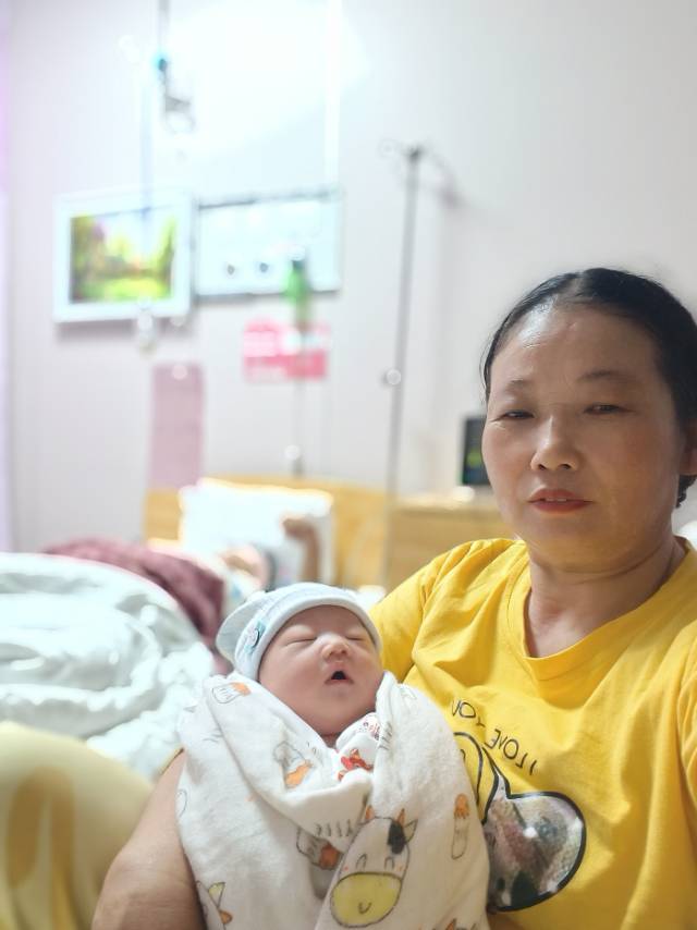 胡护工照片
