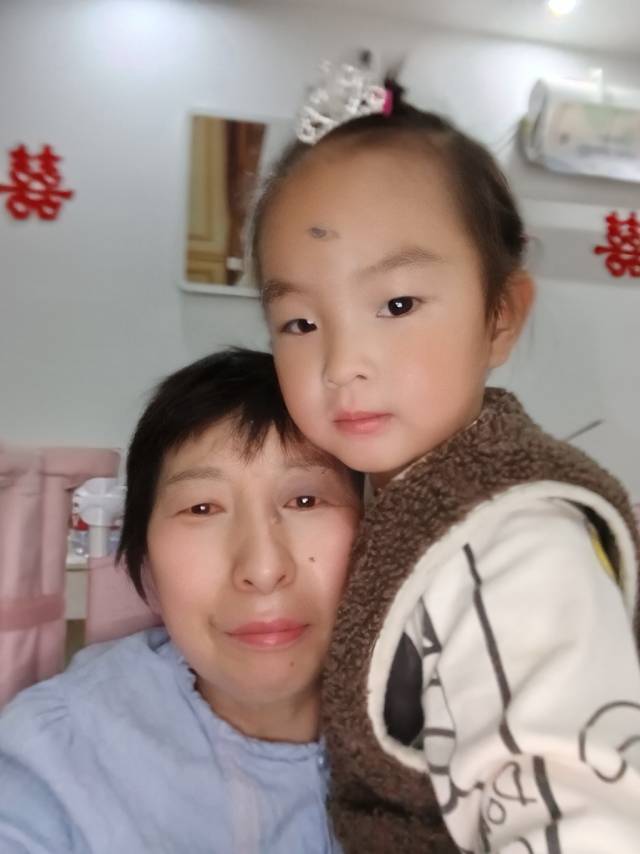 陆阿姨照片