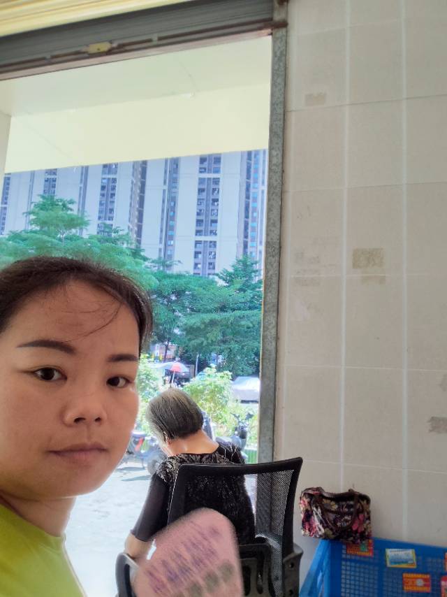 阿姨资料照片