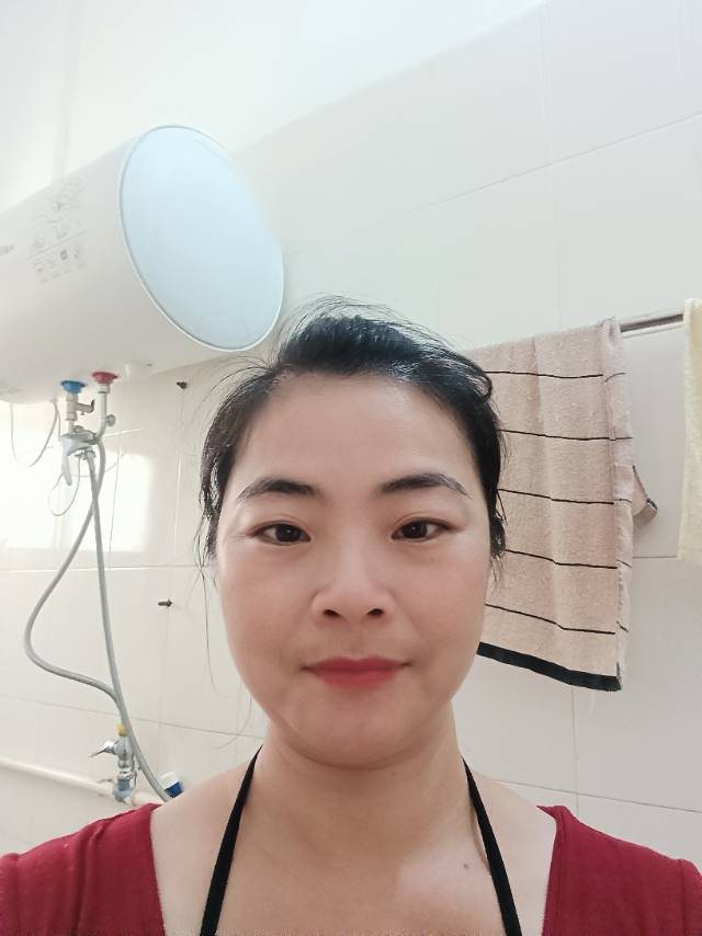 黄阿姨照片