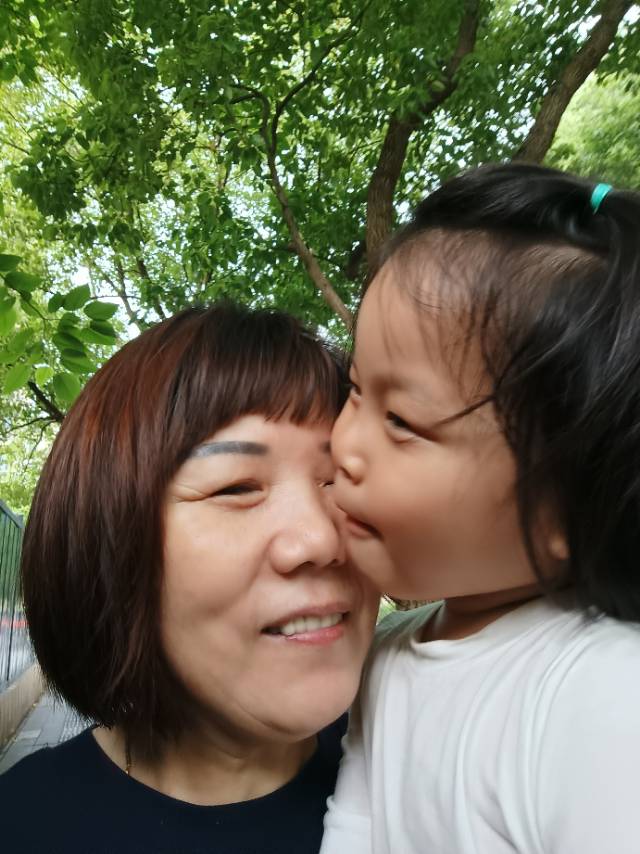周阿姨照片
