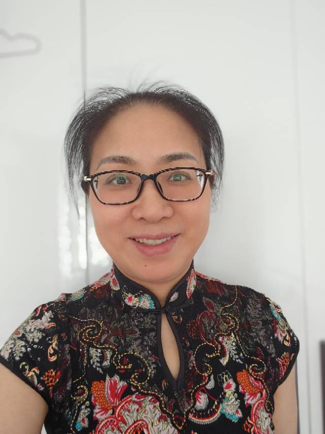 阿姨资料照片