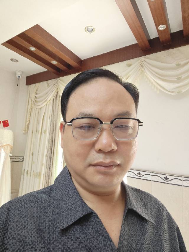 张阿姨照片