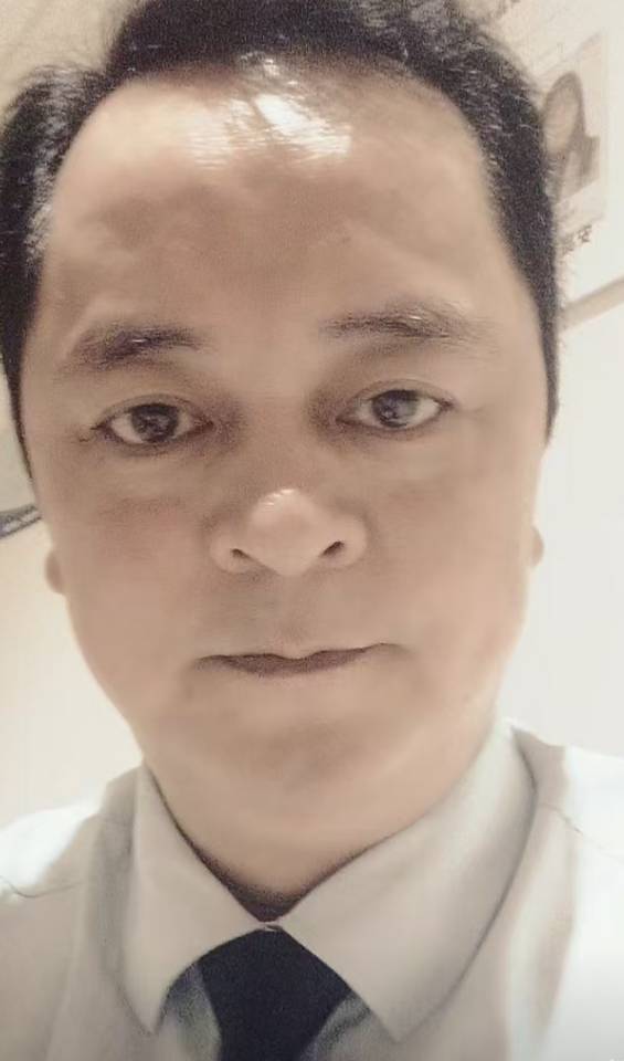 邓护工照片