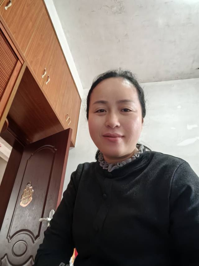 阿姨资料照片