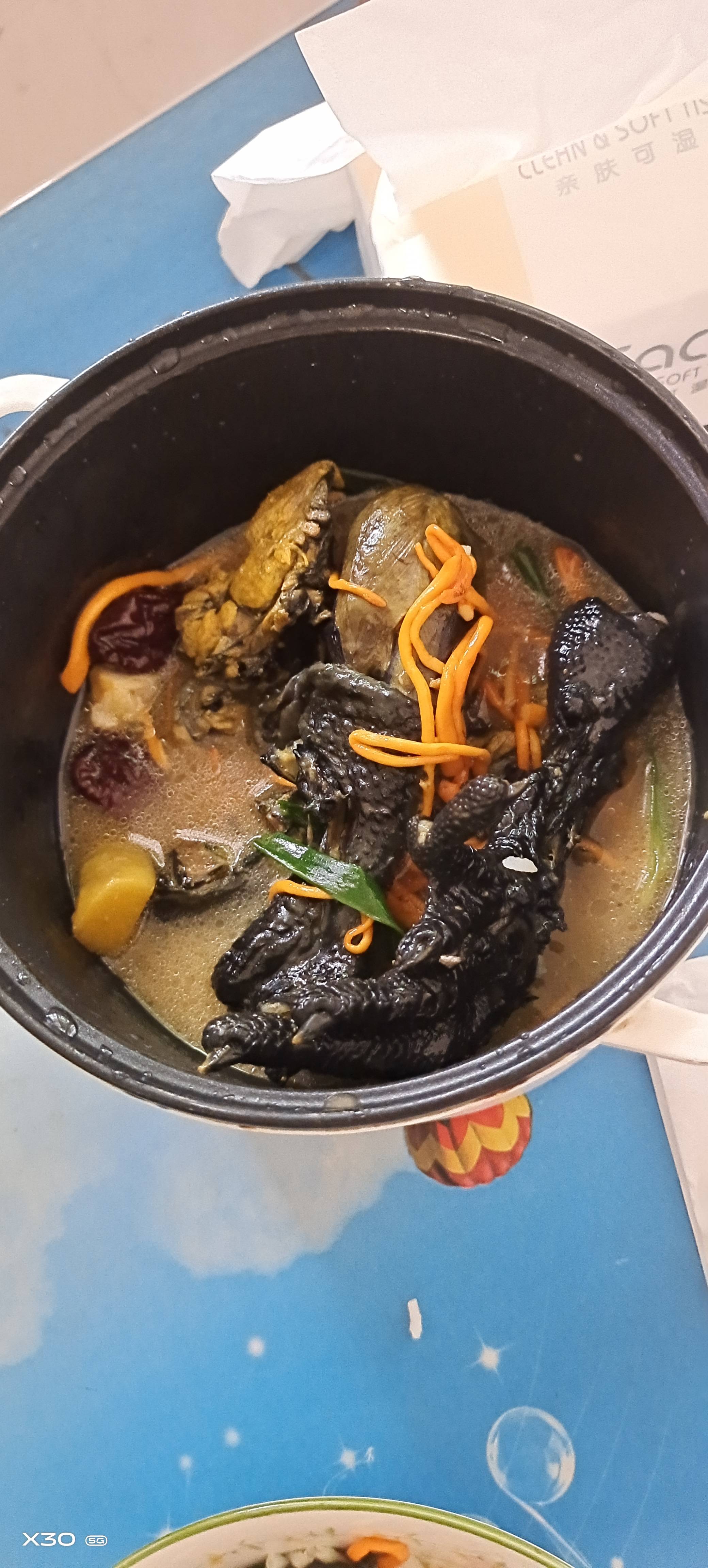黄护工照片