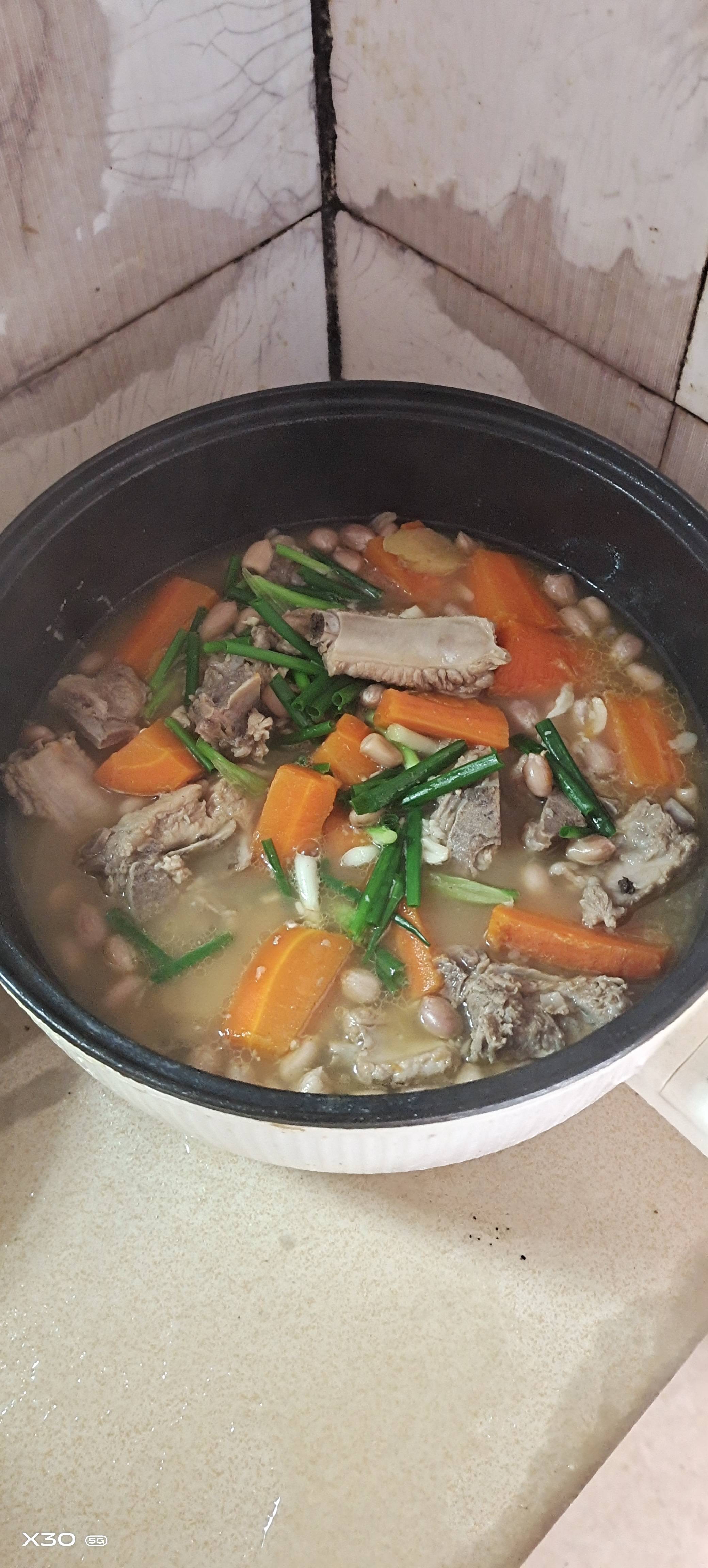 黄护工照片