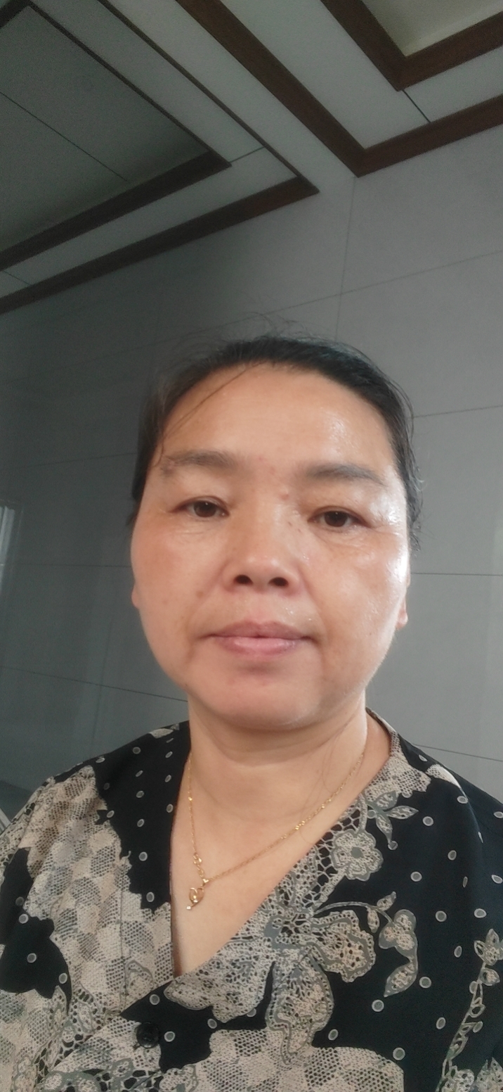 思阿姨照片