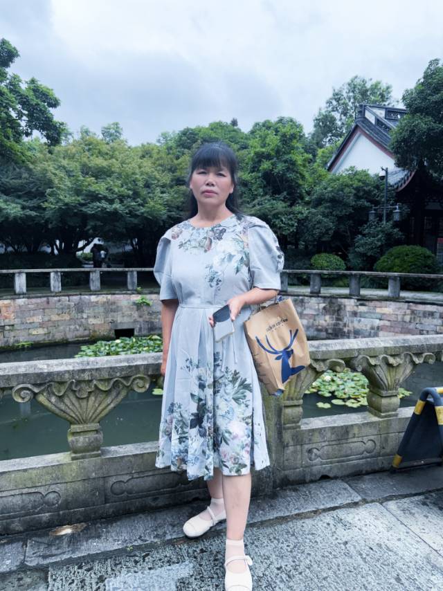 张护工照片