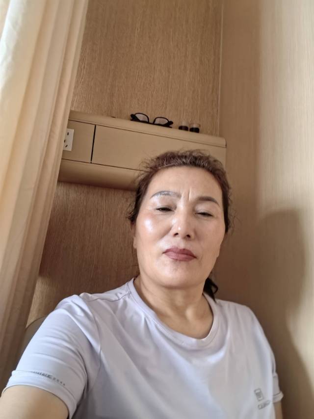 于阿姨照片