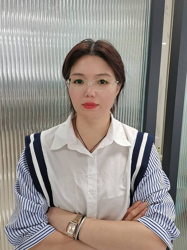 李阿姨照片
