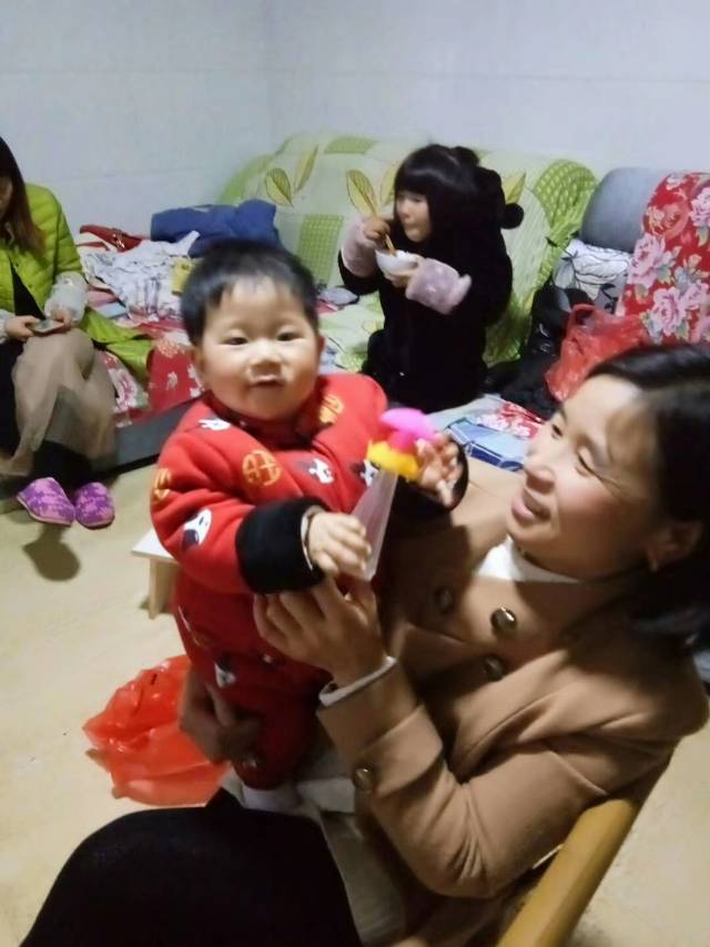 黄阿姨照片