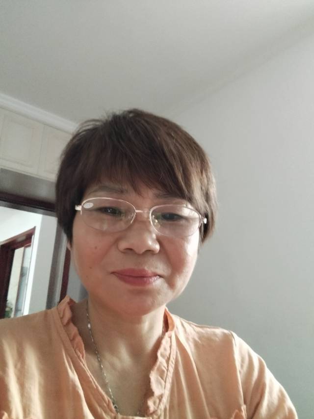 李阿姨照片