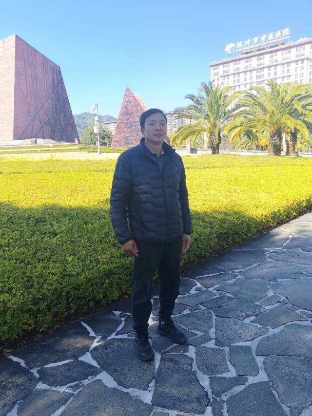 杨护工照片